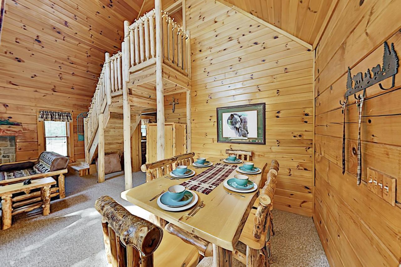 Happy Bear Hollow Villa Sevierville Exterior photo