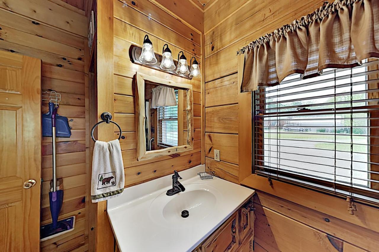 Happy Bear Hollow Villa Sevierville Exterior photo