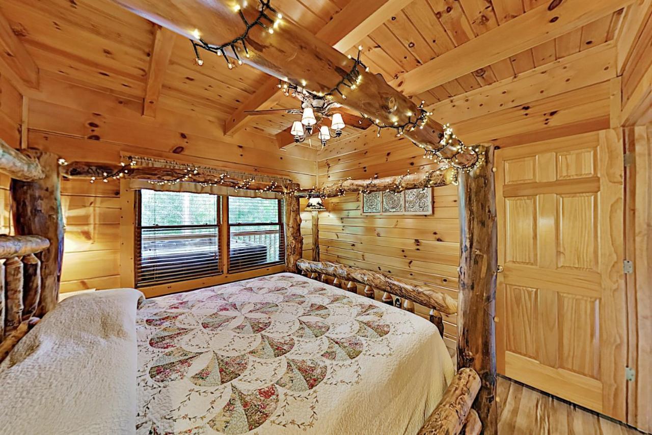 Happy Bear Hollow Villa Sevierville Exterior photo